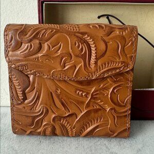 PATRICIA NASH Reiti Bi-Fold Tooled Cognac Brown Leather RFID Wallet Nib